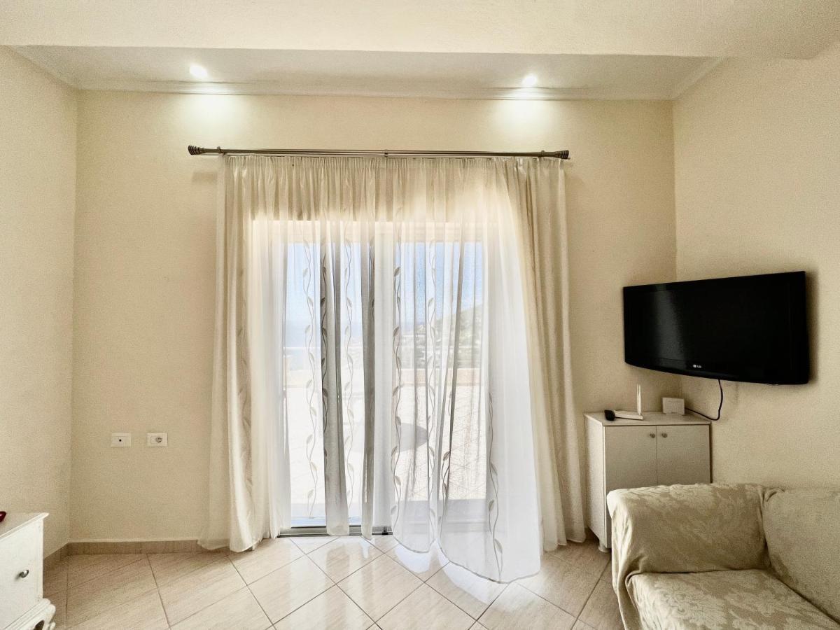 Apartament Propery Under Renovation Saranda Zewnętrze zdjęcie