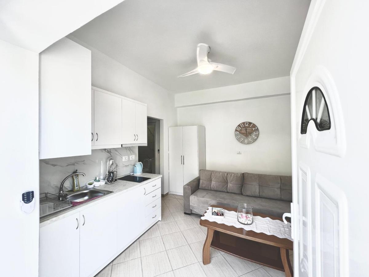 Apartament Propery Under Renovation Saranda Zewnętrze zdjęcie